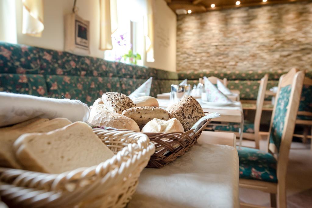 Cafe Hoyer Pension Und Appartements Rödigsdorf Екстериор снимка